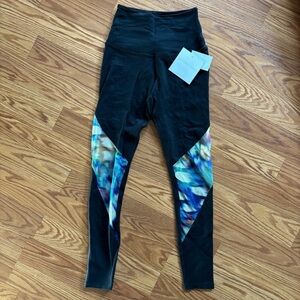 Beyond Yoga High Waisted Leggings Size XSmall Black/Multicolor Mesh Panels NWT‎
